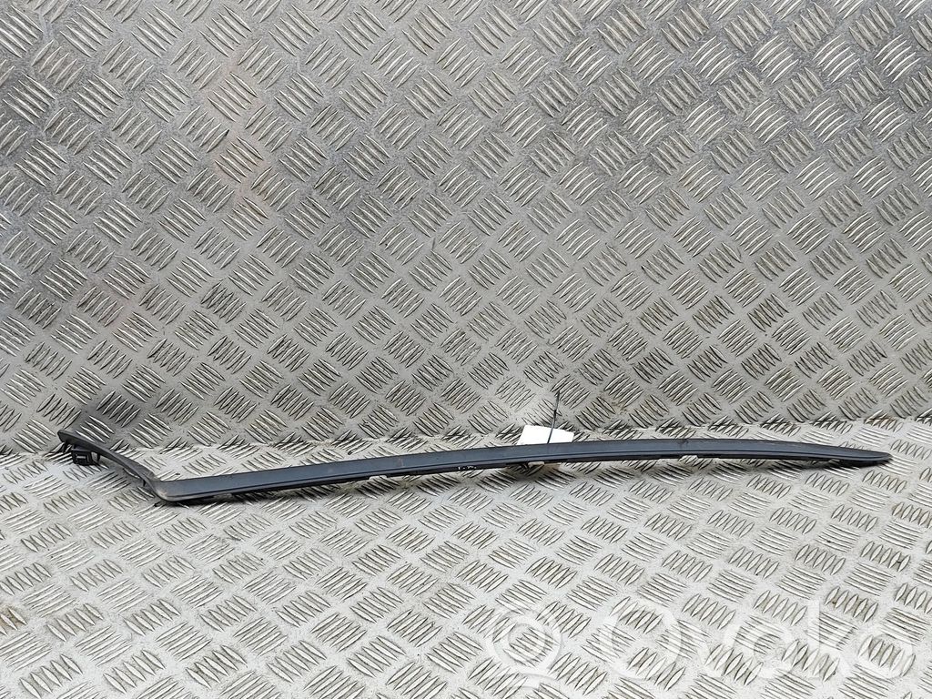 Volvo C40 Windshield trim 