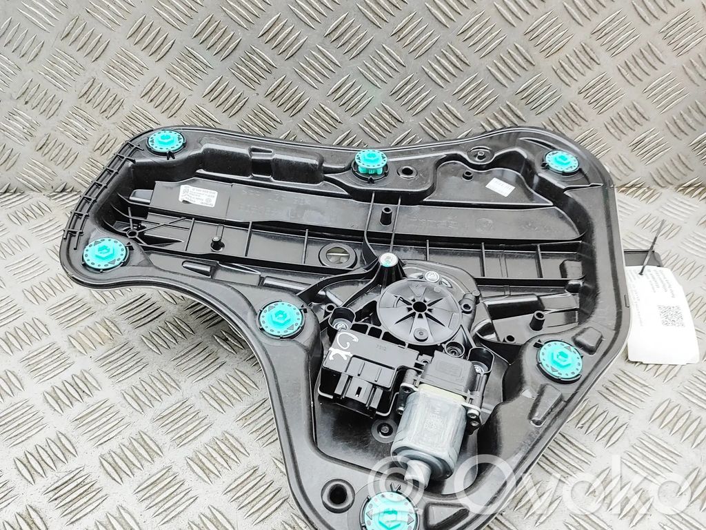 Volkswagen Golf VIII Alzacristalli della portiera posteriore con motorino