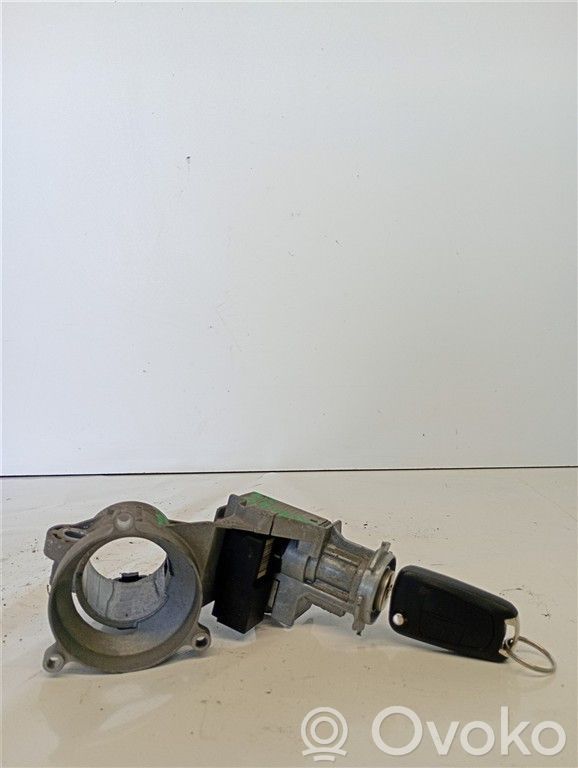 Opel Corsa D Vairo užraktas 