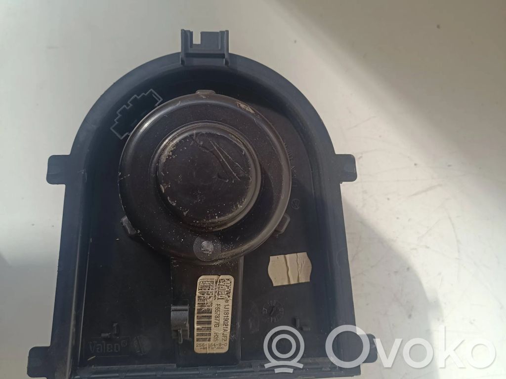 Volkswagen Golf IV Mazā radiatora ventilators 