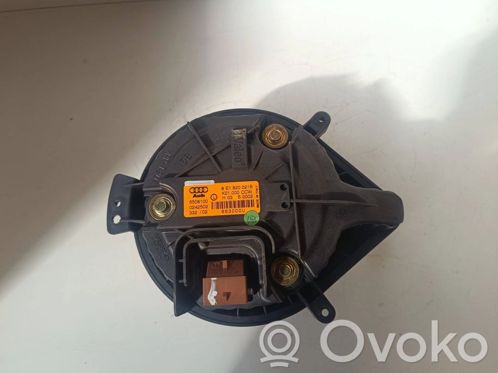 Audi A4 S4 B6 8E 8H Mazā radiatora ventilators 