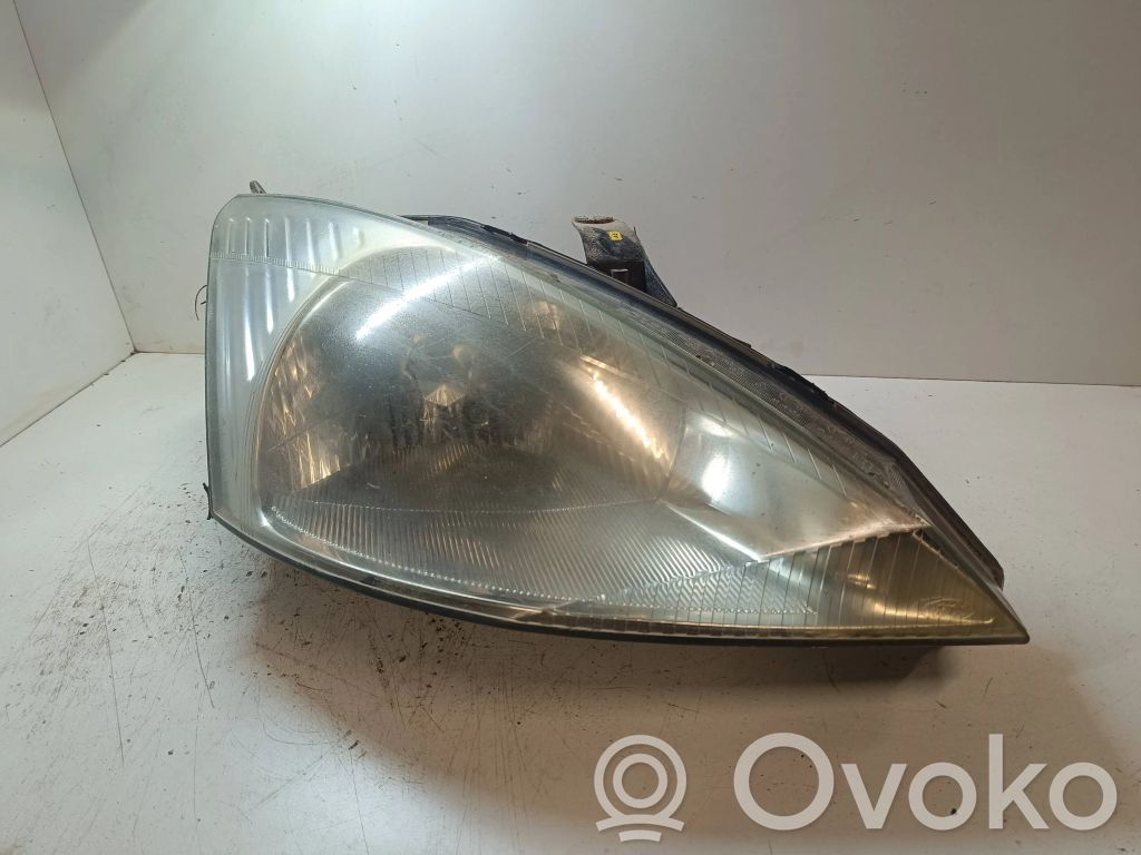 Ford Focus Headlight/headlamp 