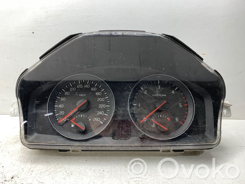 Volvo V50 Speedometer (instrument cluster) 