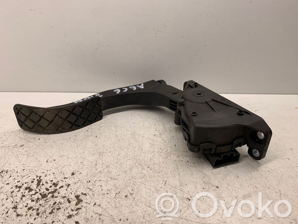 Audi A6 S6 C6 4F Accelerator throttle pedal 