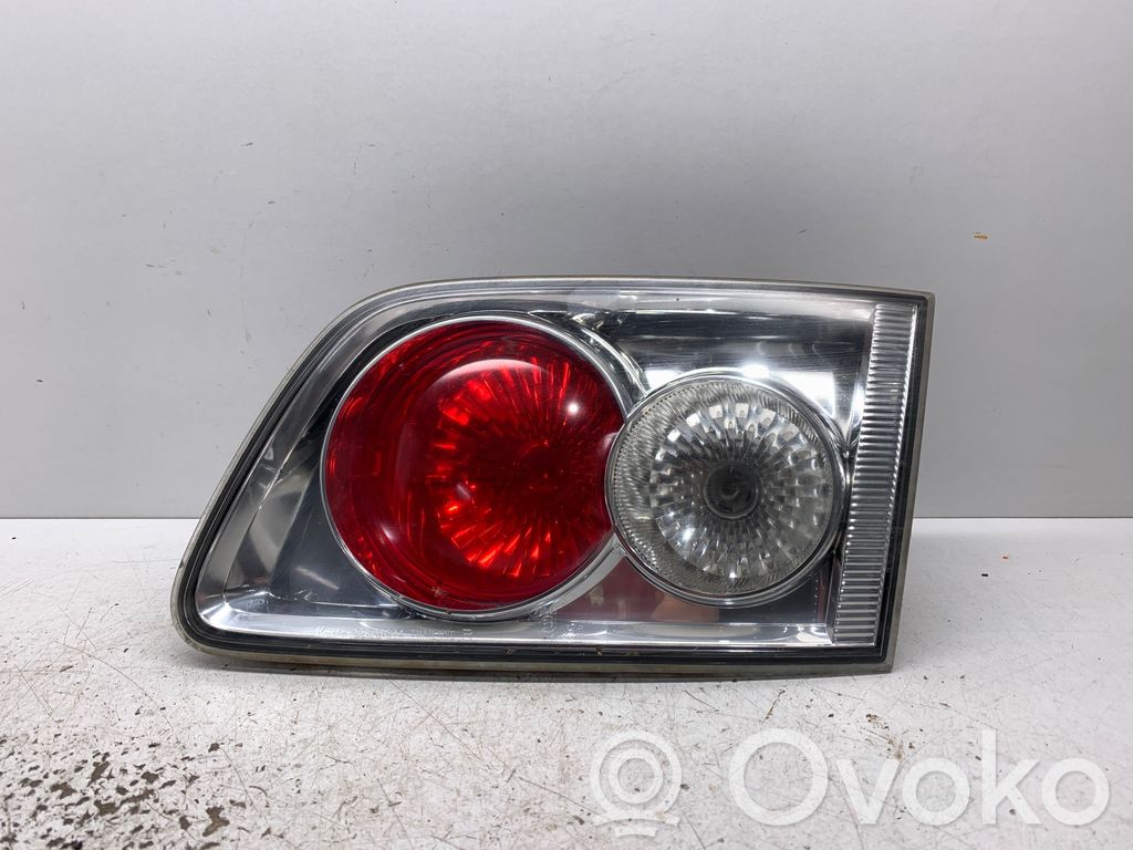 Mazda 6 Aizmugurējais lukturis pārsegā 