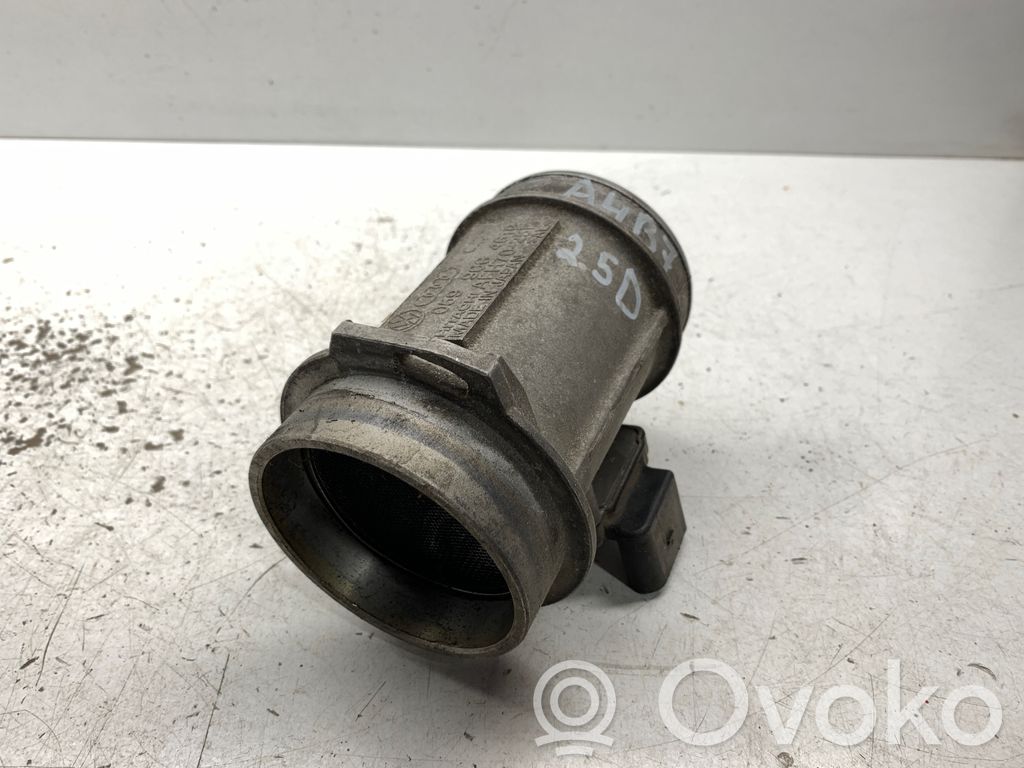 Audi A4 S4 B7 8E 8H Przepływomierz masowy powietrza MAF 
