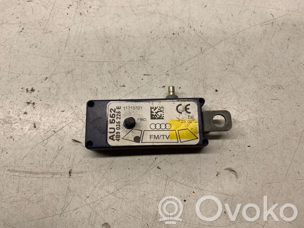 Audi A6 S6 C5 4B Amplificator antenă aeriană 