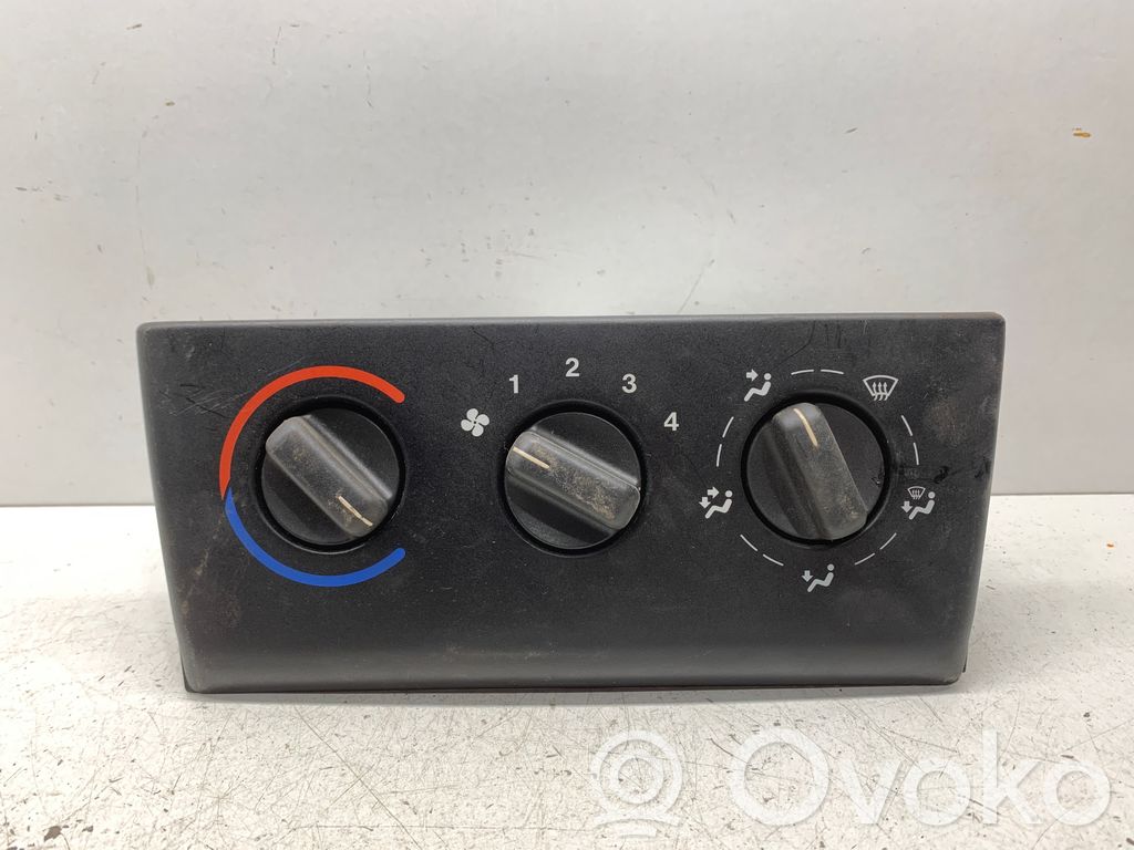 Opel Vectra B Climate control unit 