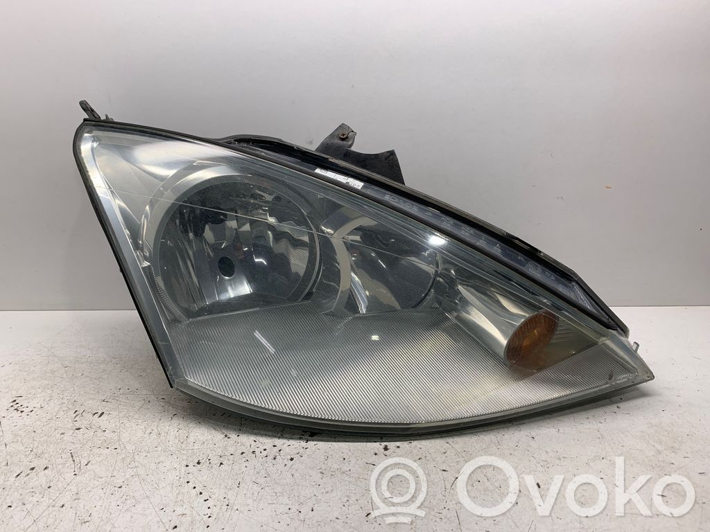 Ford Focus Headlight/headlamp 