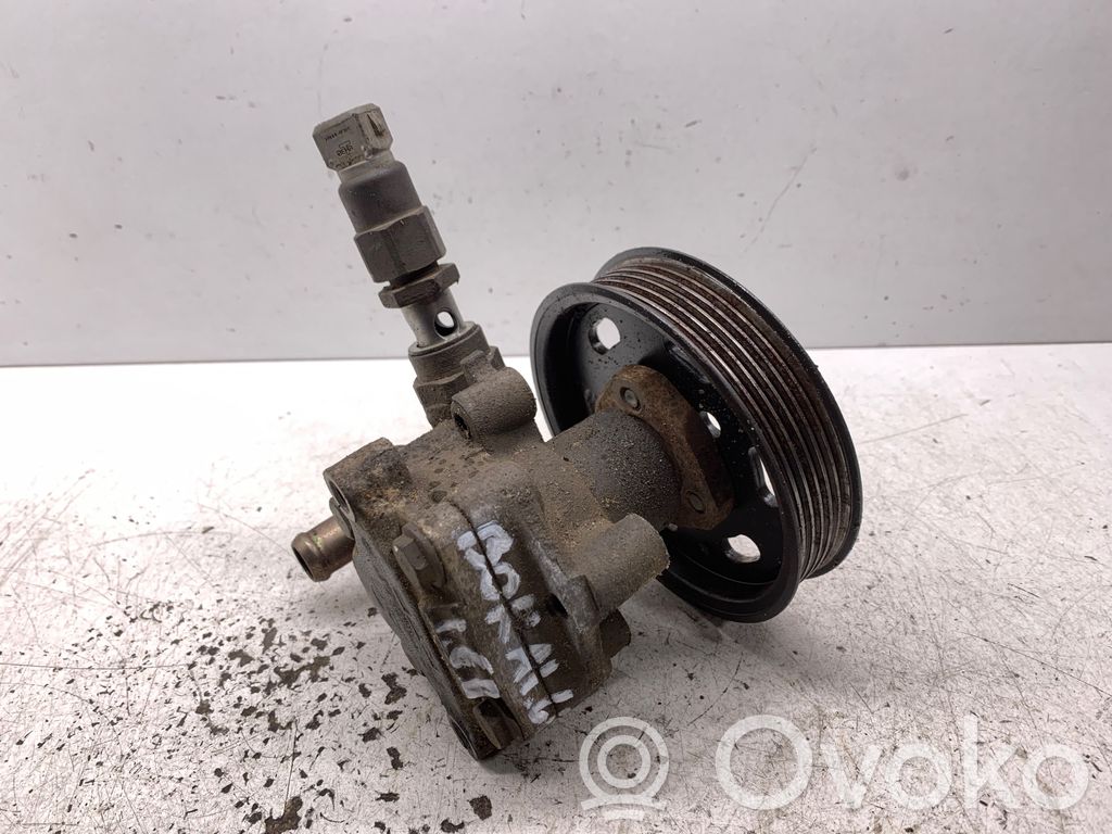 Volkswagen Bora Ohjaustehostimen pumppu 