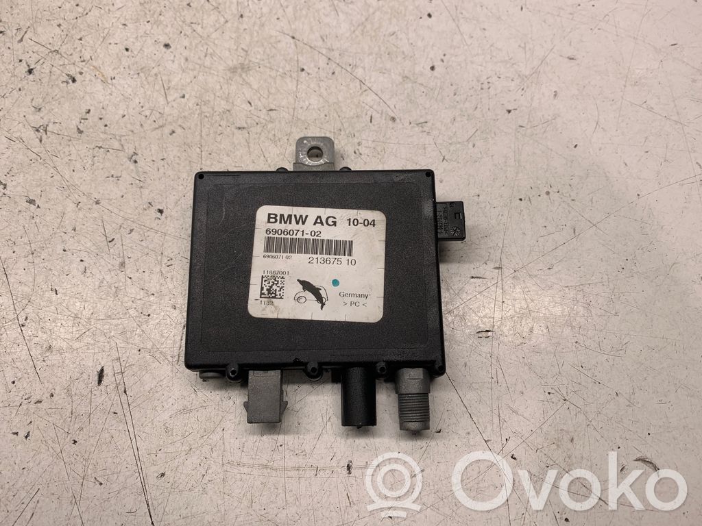 BMW 3 E46 Antenos stiprintuvas 