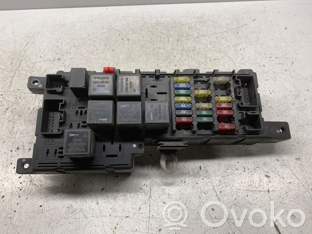 Volvo V70 Saugiklių blokas 