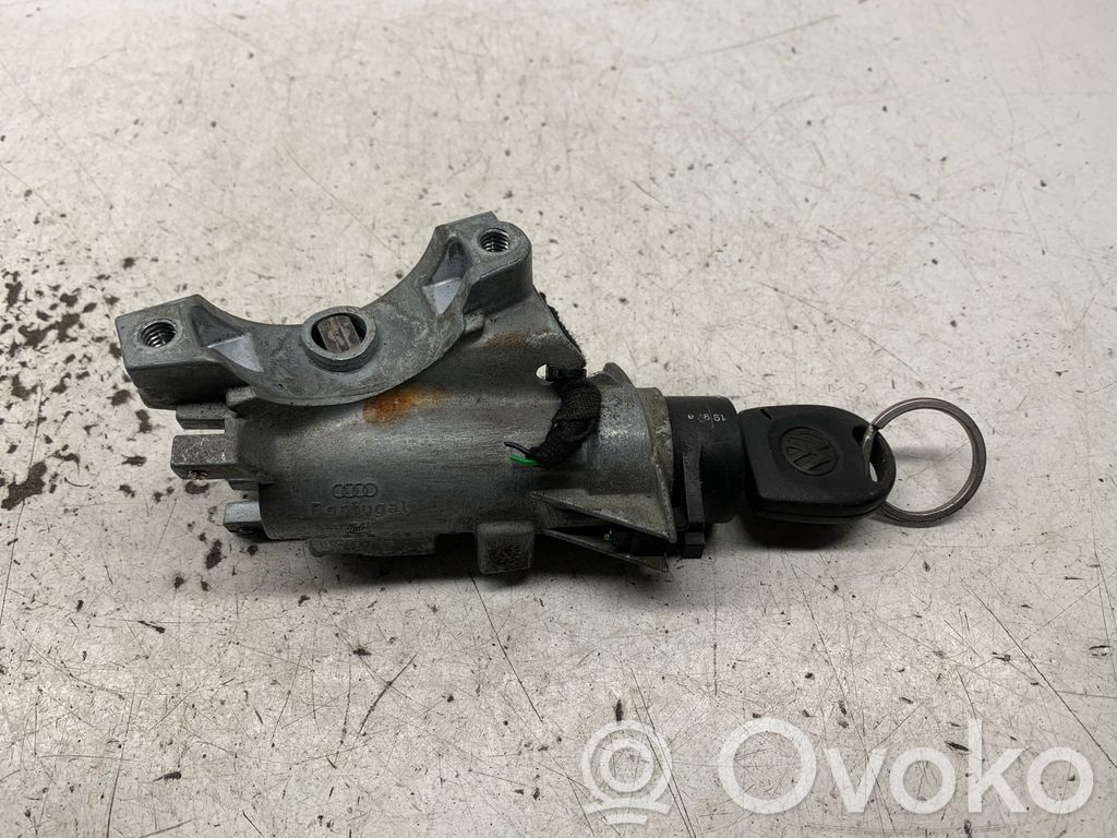 Volkswagen PASSAT B5 Ignition lock 