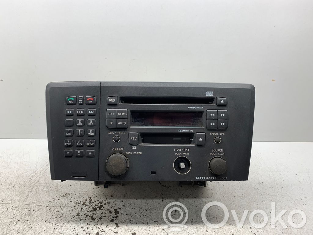Volvo V70 Radio/CD/DVD/GPS head unit 