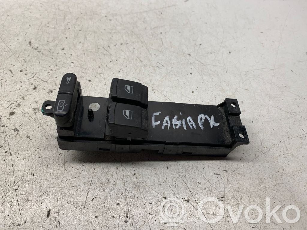Skoda Fabia Mk1 (6Y) Przyciski szyb 