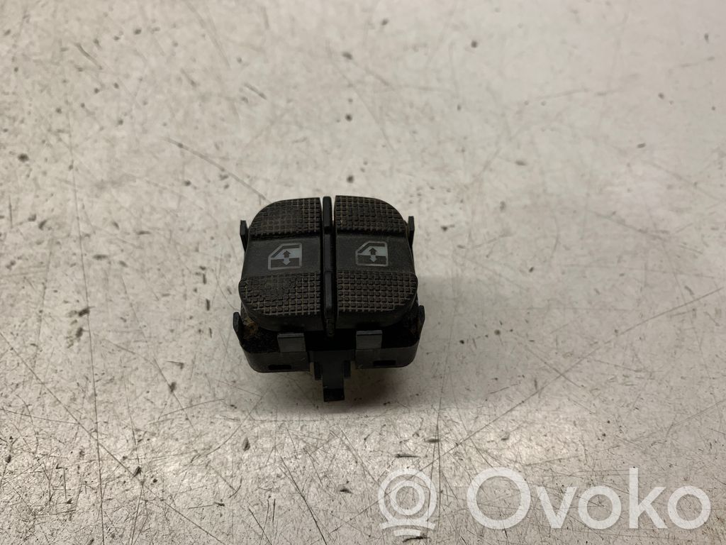 Volkswagen PASSAT B4 Electric window control switch 