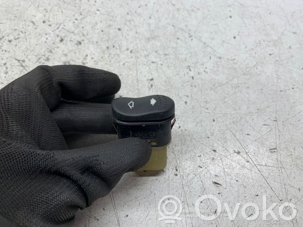 Ford Focus Electric window control switch 