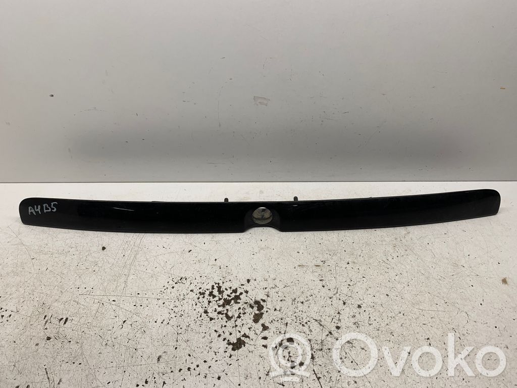 Audi A4 S4 B5 8D Éclairage de plaque d'immatriculation 