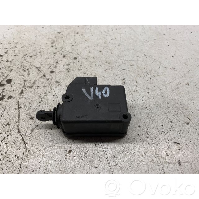 Volvo S40, V40 Degalų bako dangtelio spyna 