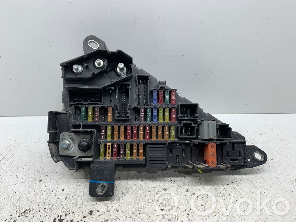 BMW 5 E60 E61 Fuse module 