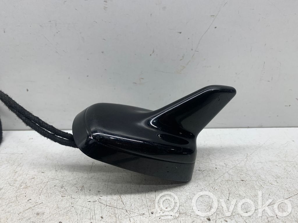Audi A6 S6 C6 4F GPS-pystyantenni 