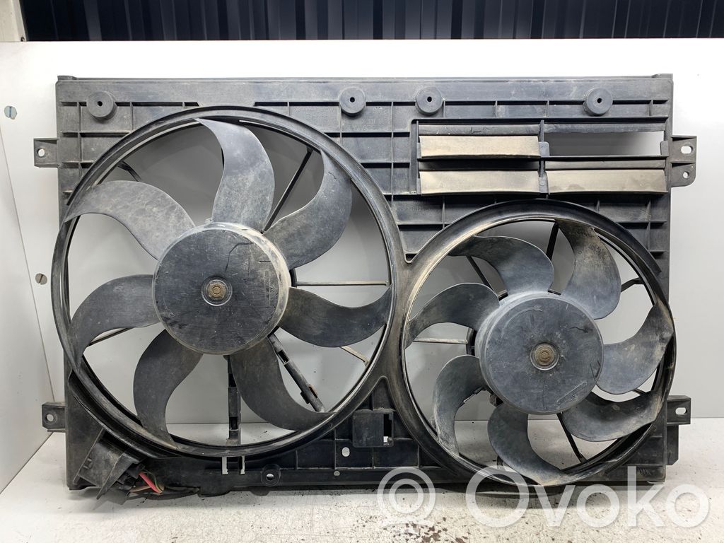 Volkswagen PASSAT B7 Elektrisks radiatoru ventilators 