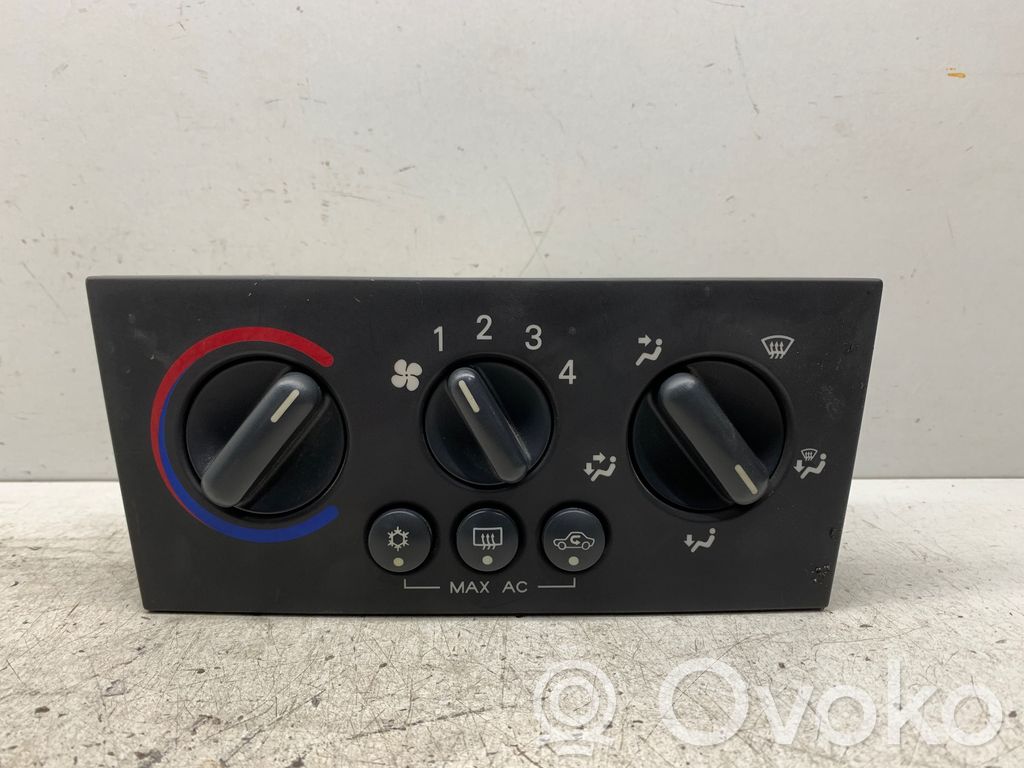 Opel Meriva A Climate control unit 