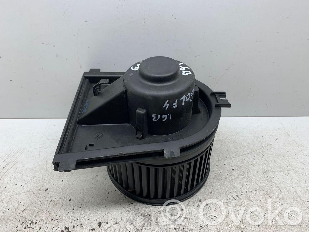 Volkswagen Golf IV Mazā radiatora ventilators 