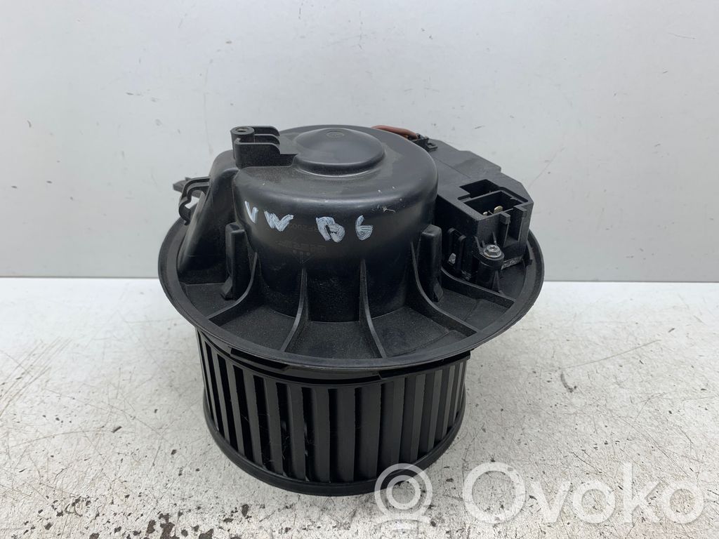 Volkswagen PASSAT B6 Lämmittimen puhallin 
