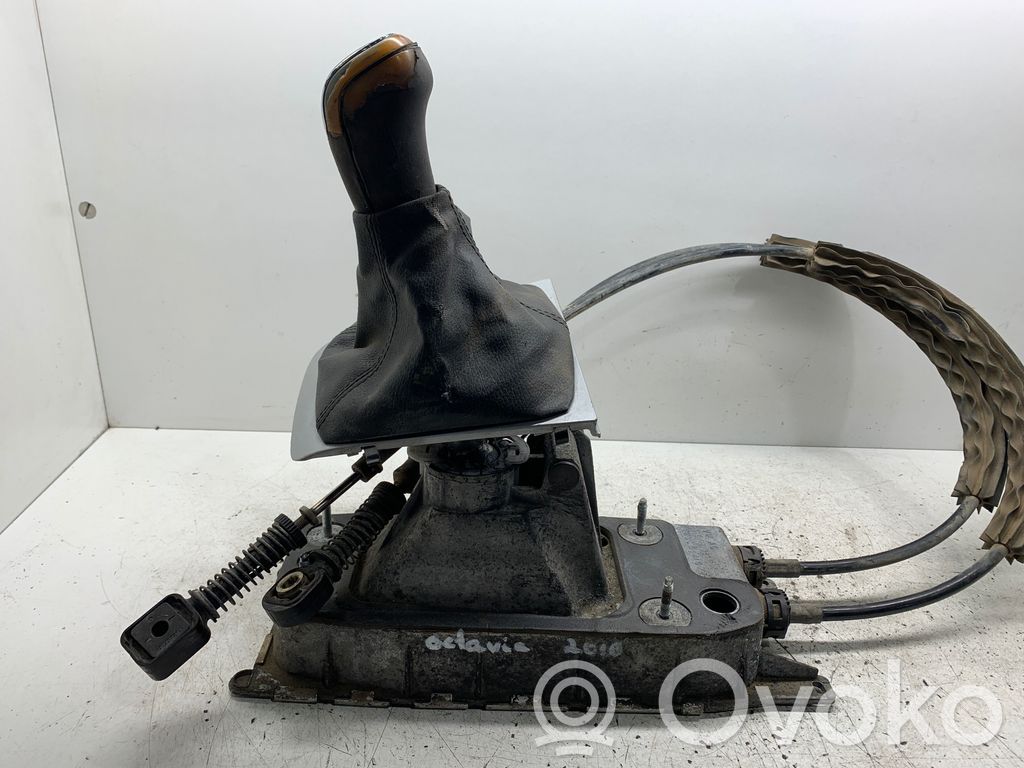 Skoda Octavia Mk2 (1Z) Selector caja de cambios 