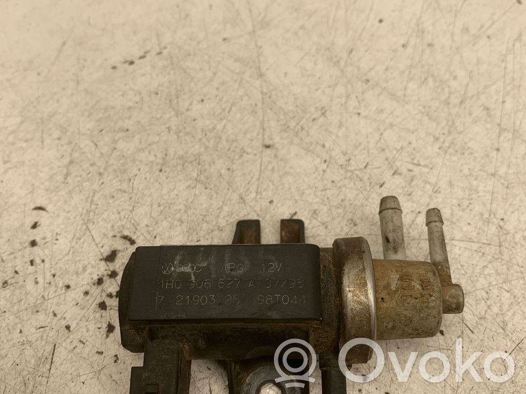 Audi A4 S4 B5 8D Vakuumventil Unterdruckventil Magnetventil 