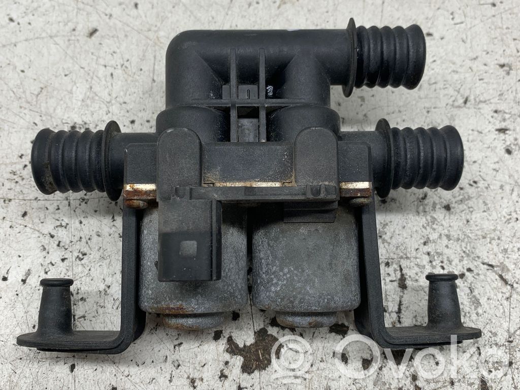 BMW 7 E65 E66 Apsildes radiatora vārsts (-i) 