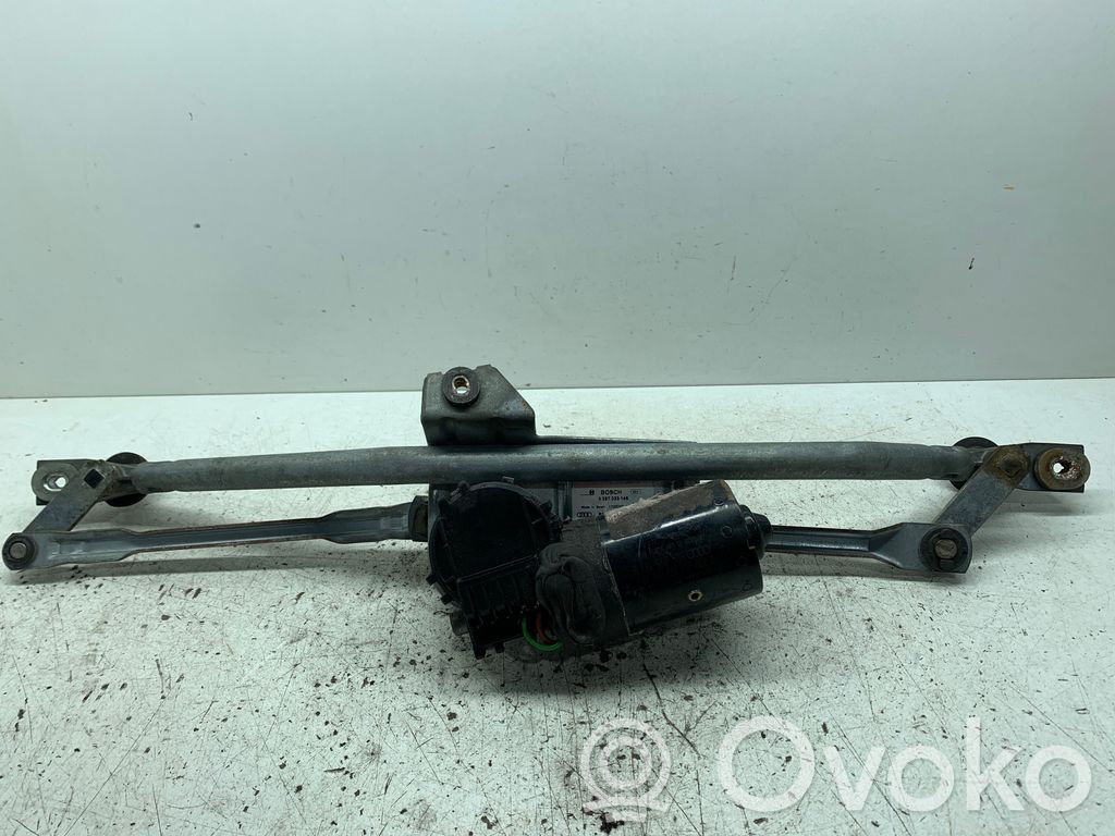 Audi A4 S4 B5 8D Mechanizm i silniczek wycieraczek szyby przedniej / czołowej 
