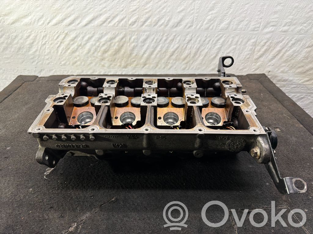 Volkswagen PASSAT B6 Engine head 