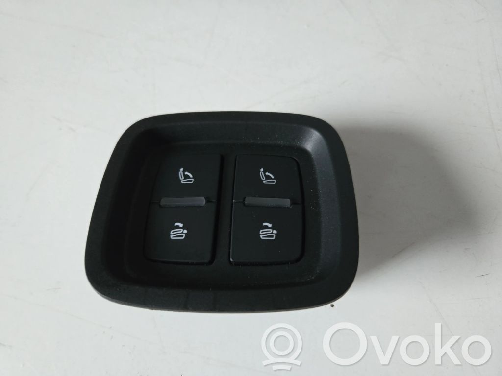 Audi Q7 4M Seat control switch 