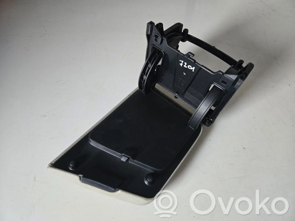 Volvo XC90 Armrest 