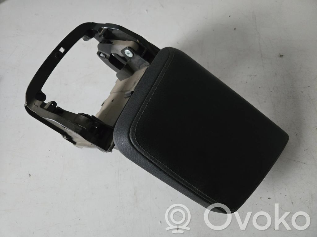 Volvo XC90 Armrest 