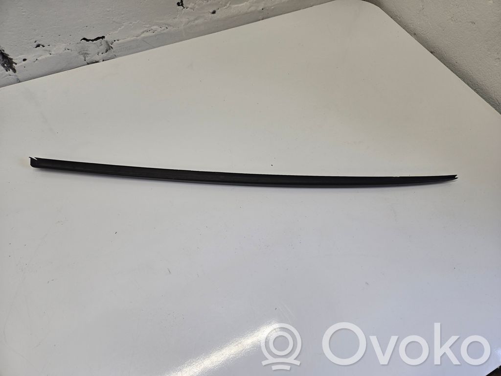 Audi Q8 Windshield trim 