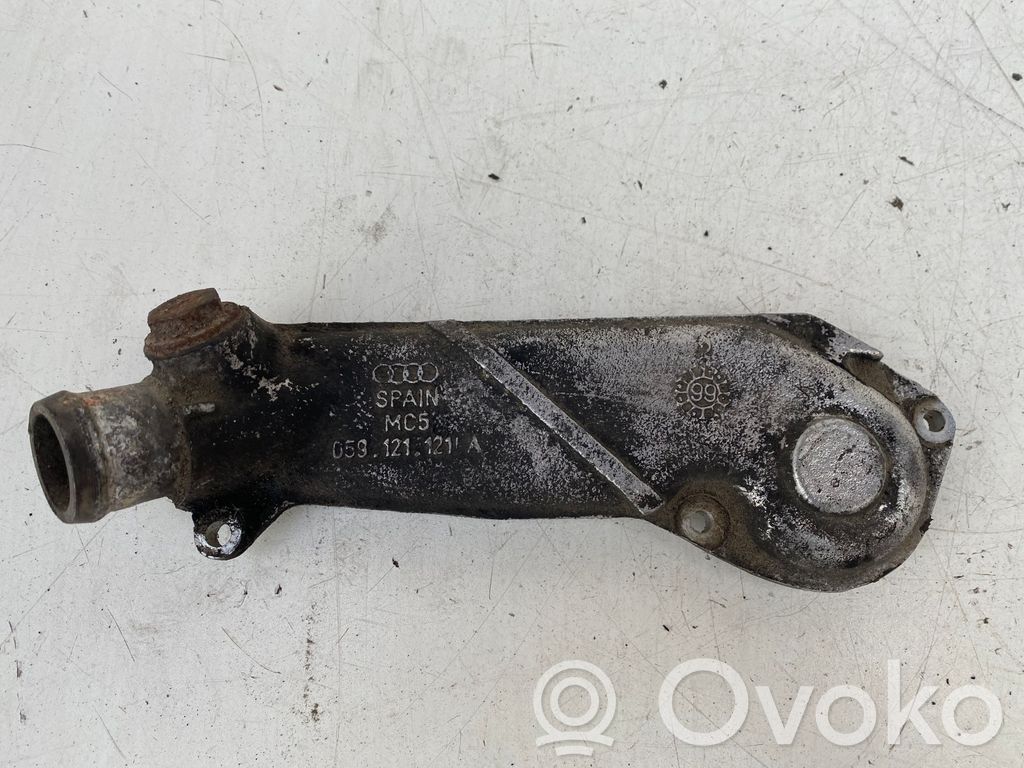 Audi A6 S6 C5 4B Termostatas/ termostato korpusas 