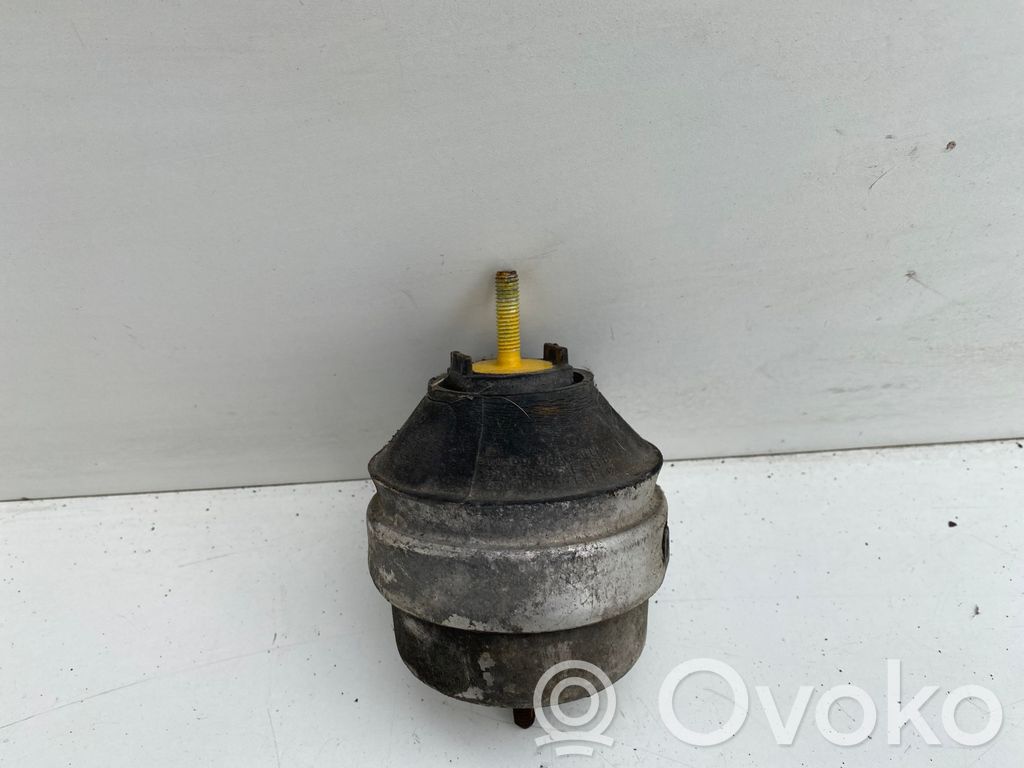 Audi A4 S4 B6 8E 8H Engine mount bracket 