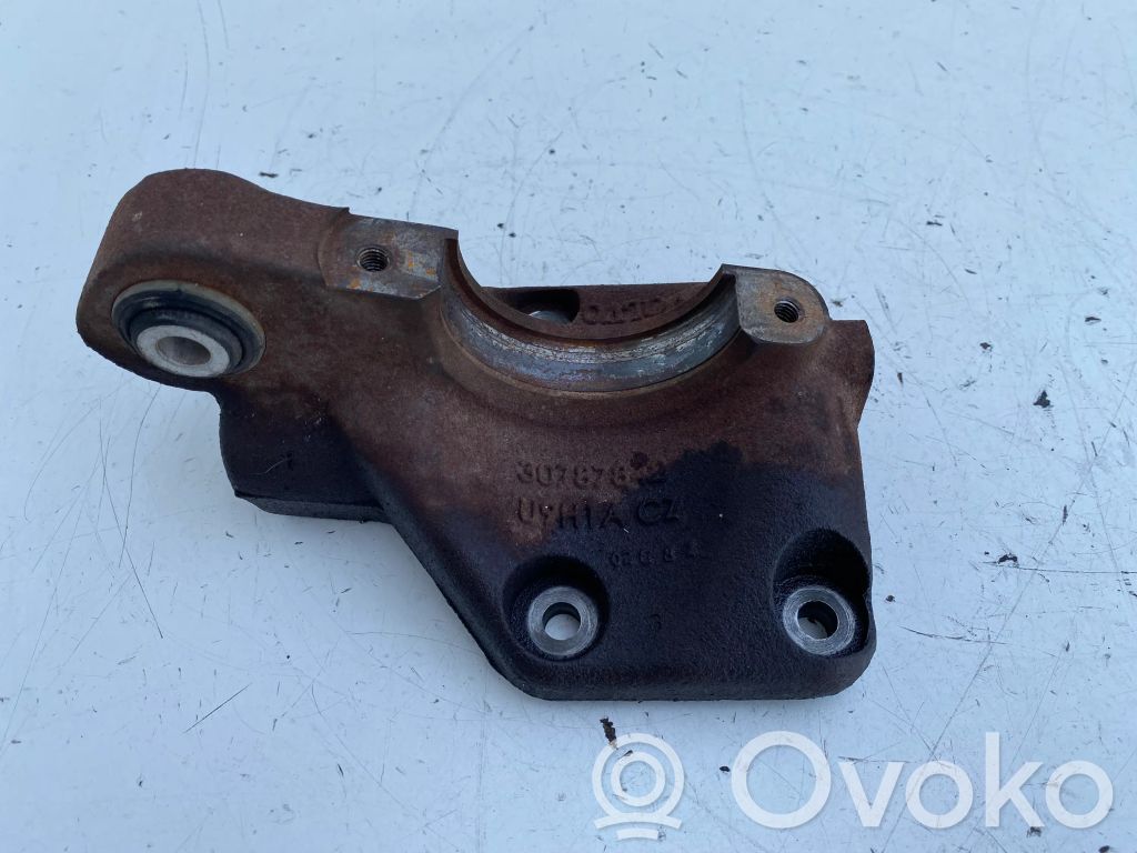 Volvo V70 Driveshaft support bearing bracket 