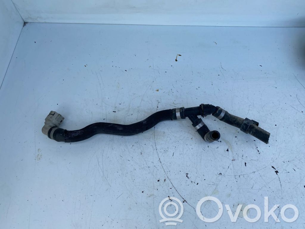 Volvo V40 Engine coolant pipe/hose 