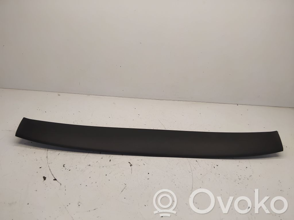 Tailgate/trunk upper cover trim   81761A2000