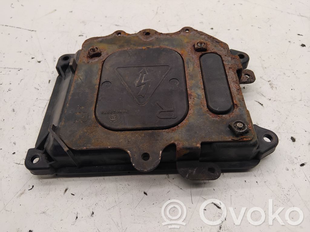 Lexus RX 330 - 350 - 400H Headlight/headlamp dust cover 