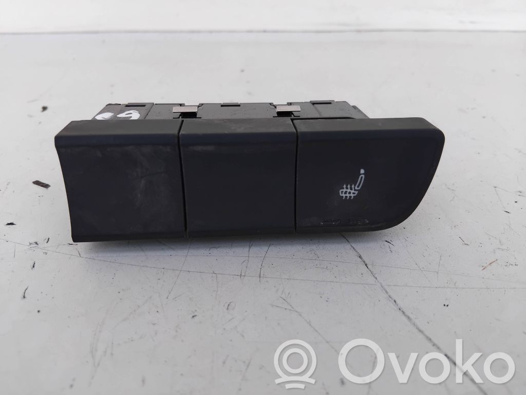 Audi A1 Seat heating switch 