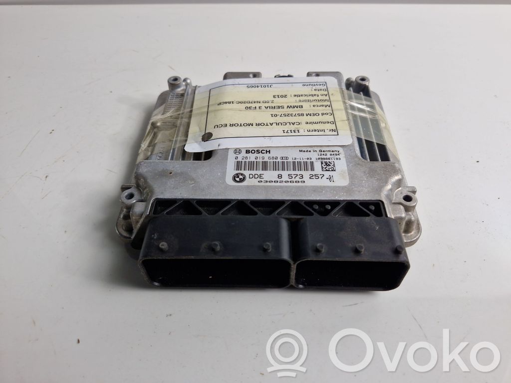 Variklio valdymo blokas   8573257,13171,11014065
