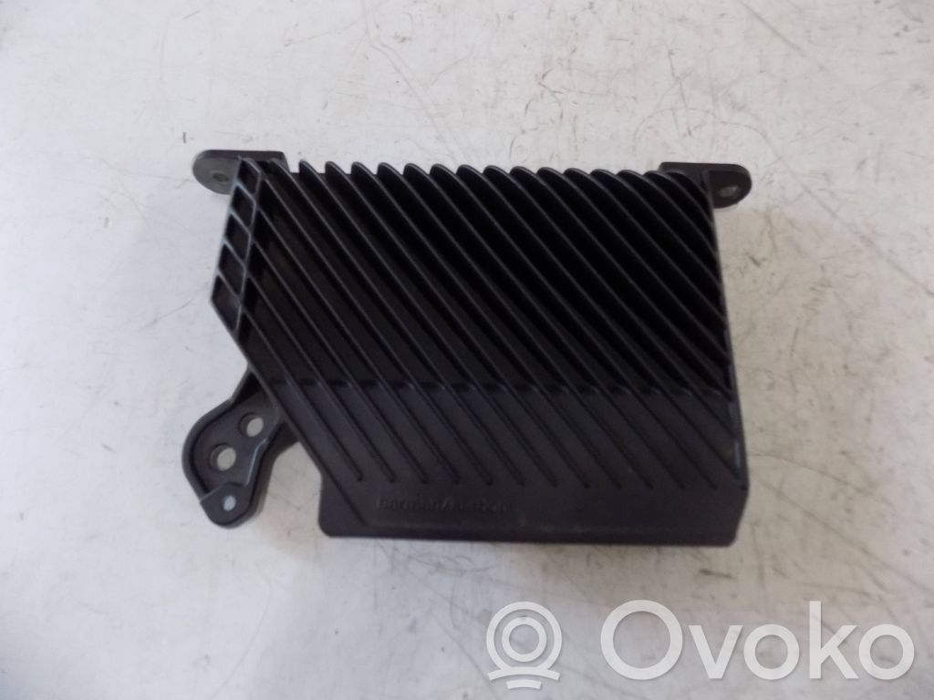 Volvo XC40 Sound amplifier 