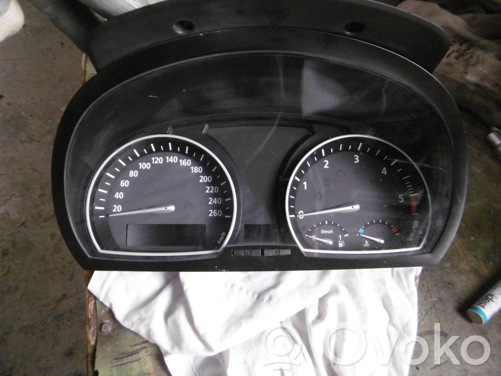 BMW X3 E83 Speedometer (instrument cluster) 