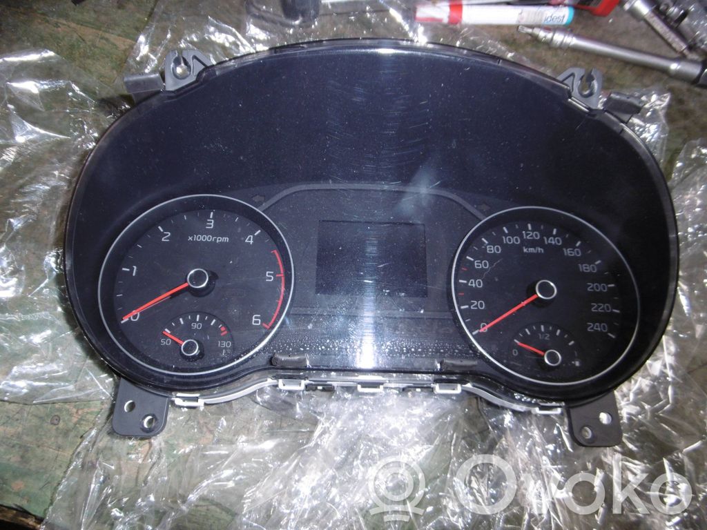 KIA Sportage Speedometer (instrument cluster) 