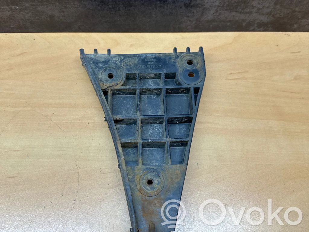 Audi A4 S4 B5 8D Galinis laikiklis bamperio 